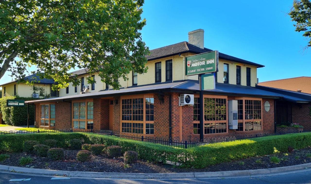 אלבורי Seaton Arms Motor Inn מראה חיצוני תמונה
