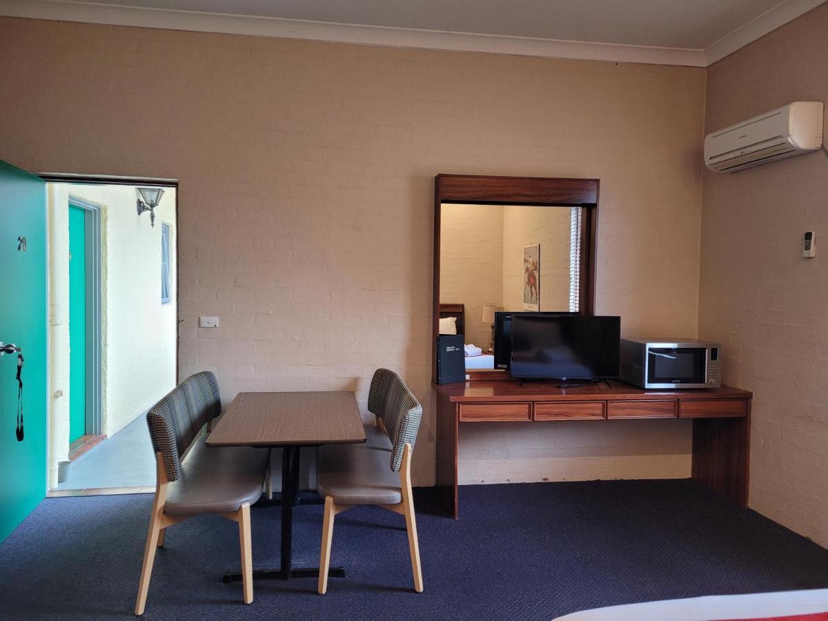 אלבורי Seaton Arms Motor Inn מראה חיצוני תמונה