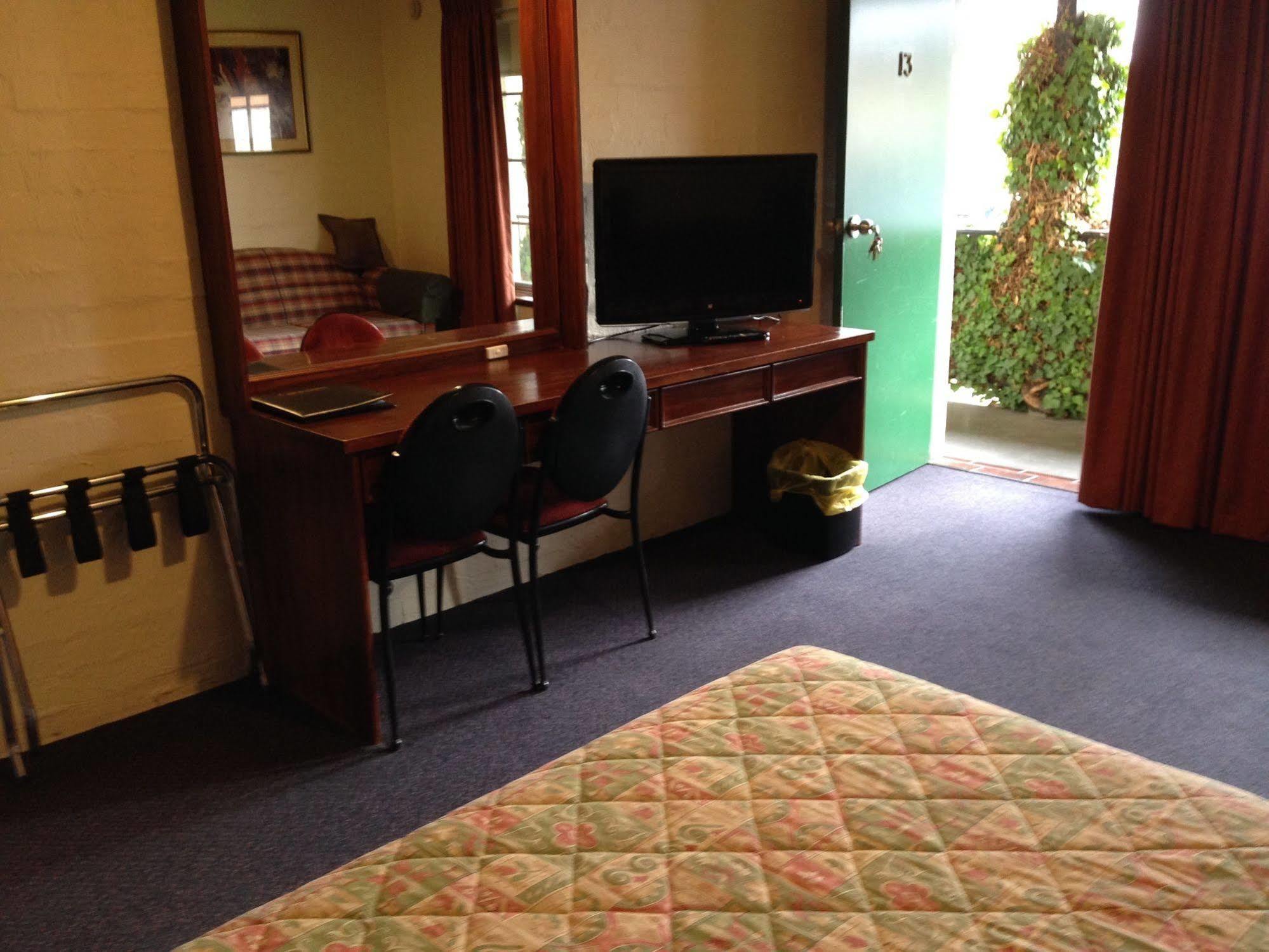 אלבורי Seaton Arms Motor Inn מראה חיצוני תמונה